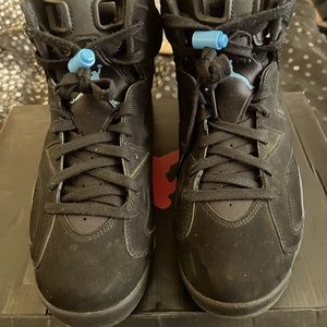 Jordan’s…Carolina Blue size 9 1/2…real good shape…just needs to be cleaned good…